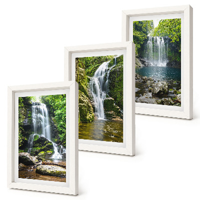 Triptych v ráme Vodopády v zelenom prostredí s kameňmi a vodou