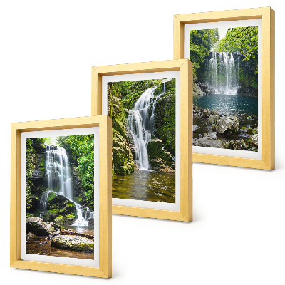 Triptych v ráme Vodopády v zelenom prostredí s kameňmi a vodou