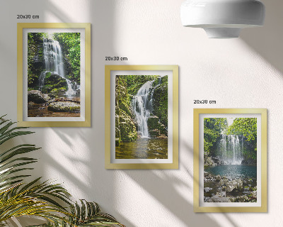 Triptych v ráme Vodopády v zelenom prostredí s kameňmi a vodou