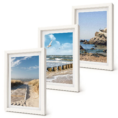 Triptych v ráme Pláž s dreveným chodníkom, morom a prímorskými útesmi