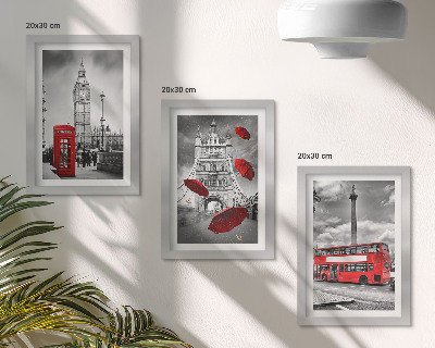 Triptych v ráme Výhľady na Londýn s červeným dáždnikom a autobusom