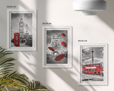Triptych v ráme Výhľady na Londýn s červeným dáždnikom a autobusom