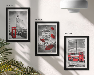 Triptych v ráme Výhľady na Londýn s červeným dáždnikom a autobusom