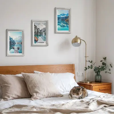 Horské jazerá s loďkami a odrazmi vo vode triptych v ráme