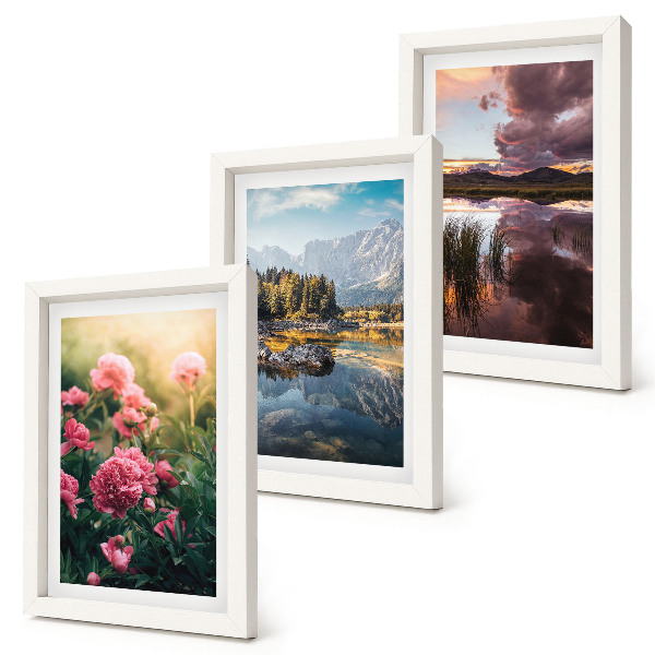 Triptych v ráme Kvety v záhrade, hory a pokojná hladina vody