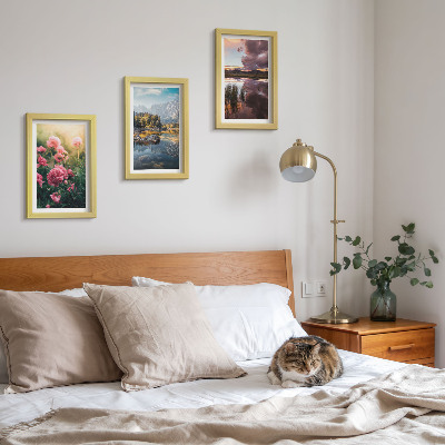 Triptych v ráme Kvety v záhrade, hory a pokojná hladina vody