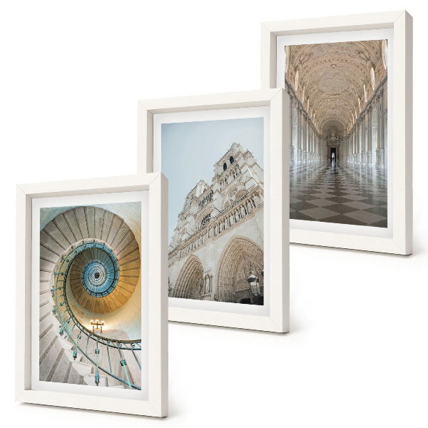 Triptych v ráme Točité schodisko katedrály, pohľad na fasádu budovy a kachľovú chodbu