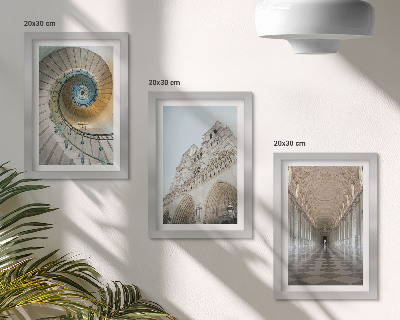 Triptych v ráme Točité schodisko katedrály, pohľad na fasádu budovy a kachľovú chodbu