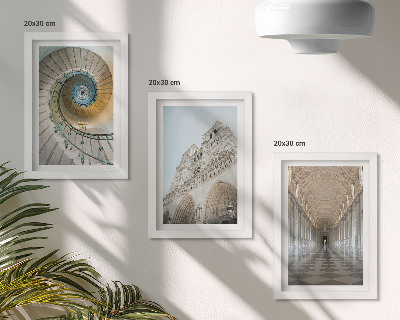 Triptych v ráme Točité schodisko katedrály, pohľad na fasádu budovy a kachľovú chodbu