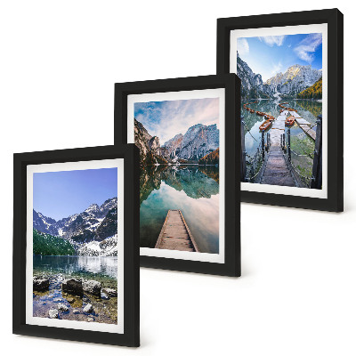 Triptych v ráme Hory, jazerá a drevené móla nad vodou