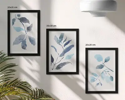 Triptych v ráme modré listy na svetlom pozadí v akvarelovom štýle