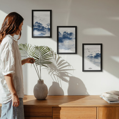 Triptych v ráme Oblačné hory so stromami a vtákmi v pozadí