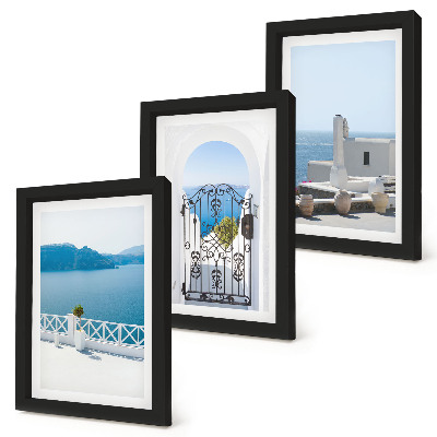 Triptych v ráme Výhľady na more s bielymi budovami v Grécku
