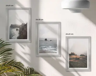 Horské a morské krajiny s oblakmi a lesmi triptych v ráme