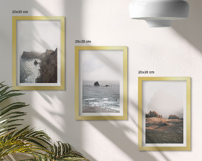 Triptych v ráme Horské a morské krajiny s oblakmi a lesmi