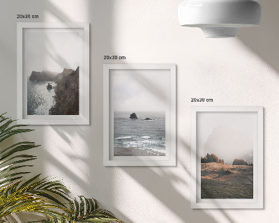 Triptych v ráme Horské a morské krajiny s oblakmi a lesmi