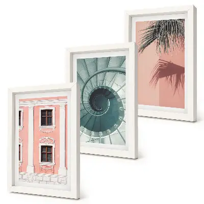 Pastelovo tónovaná architektúra a špirálové vzory triptych v ráme
