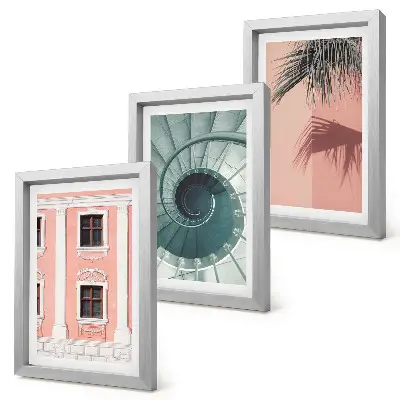 Pastelovo tónovaná architektúra a špirálové vzory triptych v ráme