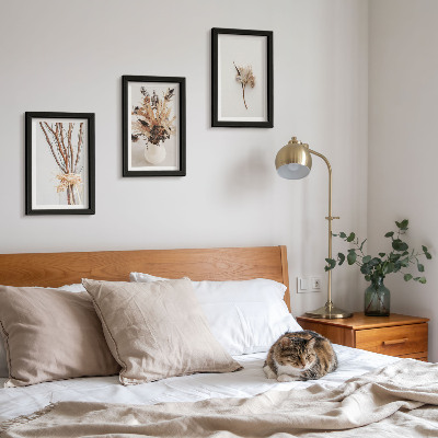 Triptych v ráme Kvety a konáre v minimalistickom prírodnom štýle