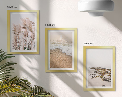 Triptych v ráme Vlny plážovej trávy a kamene pri mori v štýle boho