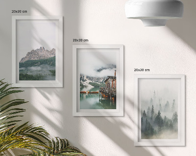 Triptych v ráme Hory, jazero, chata a hmla v lese