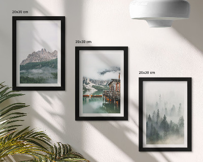 Triptych v ráme Hory, jazero, chata a hmla v lese