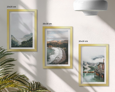 Triptych v ráme Výhľady na hory a pláž s oblakmi a vodou