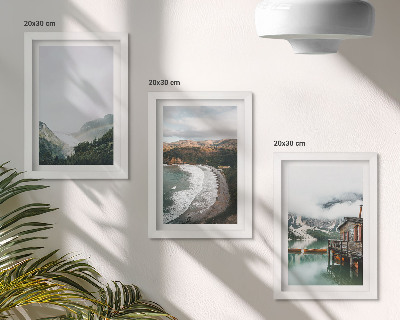 Triptych v ráme Výhľady na hory a pláž s oblakmi a vodou