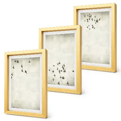 Minimalistický obraz lietajúcich vtákov triptych v ráme
