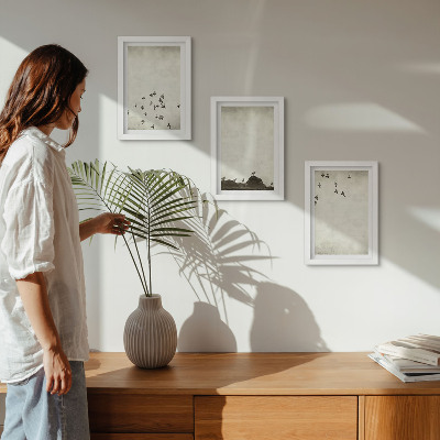 Triptych v ráme Vtáky za letu maľované minimalistickým štýlom
