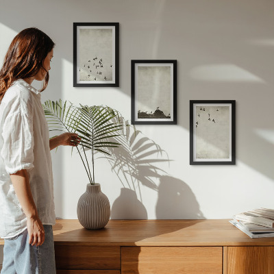 Triptych v ráme Vtáky za letu maľované minimalistickým štýlom