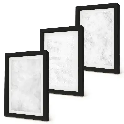 Triptych v ráme minimalistické pozadie s bielymi škvrnami na plátne