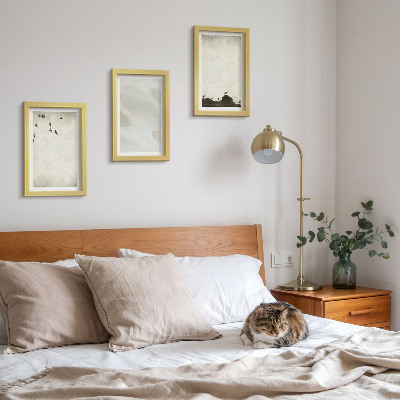 Triptych v ráme Minimalistické dekorácie s vtákmi, kameňmi a ťahmi štetcom