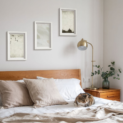 Triptych v ráme Minimalistické dekorácie s vtákmi, kameňmi a ťahmi štetcom