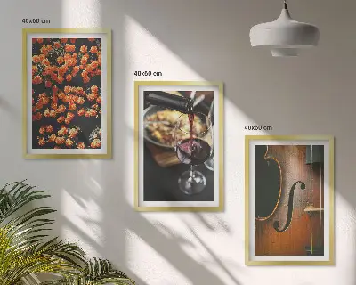 Nástenná galéria vintage kvety s vínom a husľami