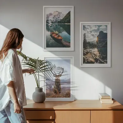Nástenná galéria horské jazero s loďkou, západom slnka a jeleňom