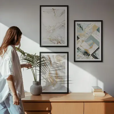 Nástenná galéria s elegantnými mramorovými vzormi