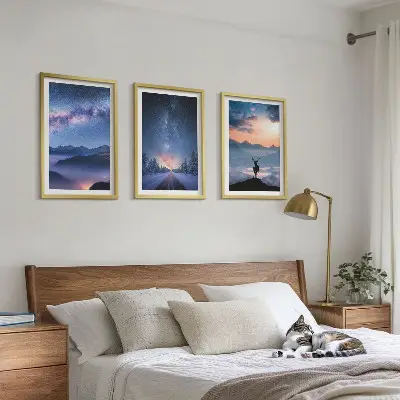Sada nástenných dekorácií nočná obloha s horami, hmlou a jeleňom