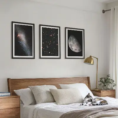 Nástenná galéria s motívom vesmírnych galaxií, hviezd a mesiaca