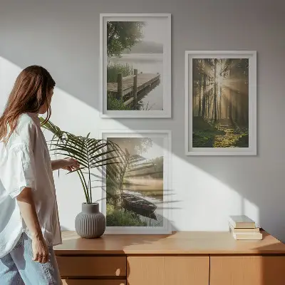Nástenná galéria jazero s loďkou v rannom lese