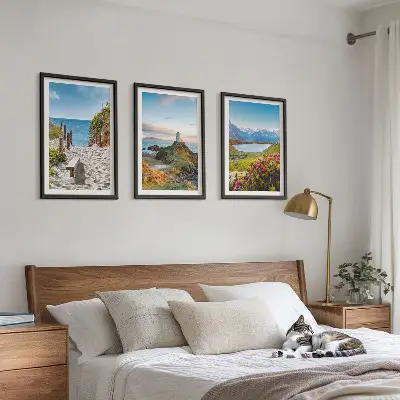 Nástenná galéria pláž, maják, hory a kvety