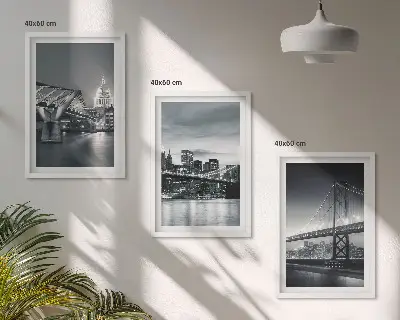 Nástenná galéria mosty s motívom mestskej architektúry v sivej farbe