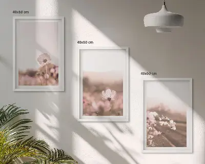 Sada nástenných dekorácií lúky s divokými kvetmi v letnej krajine