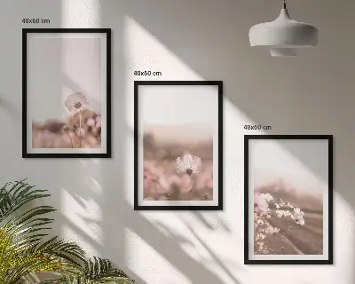 Sada nástenných dekorácií lúky s divokými kvetmi v letnej krajine