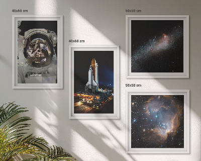 Zarámovaný set obrazov Astronauti pristávajúci na Mesiaci
