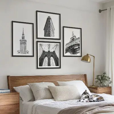 Dekoratívna sada obrazov architektúra v čiernobielom minimalizme