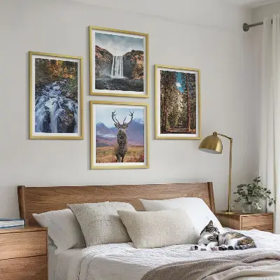 Zarámovaný set obrazov s motívom vodopádu, lesa, hôr a jeleňa v prírode