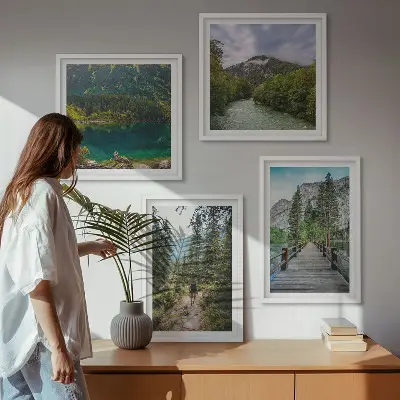 Zarámovaný set obrazov s motívom hôr, jazier, lesov a chodníkov