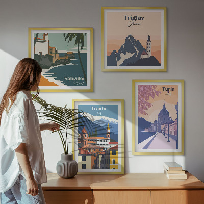Zarámovaný set obrazov Ilustrácie retro architektúry hôr