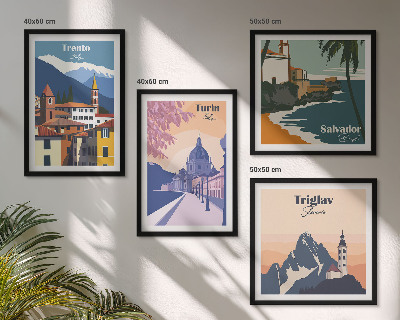 Zarámovaný set obrazov Ilustrácie retro architektúry hôr